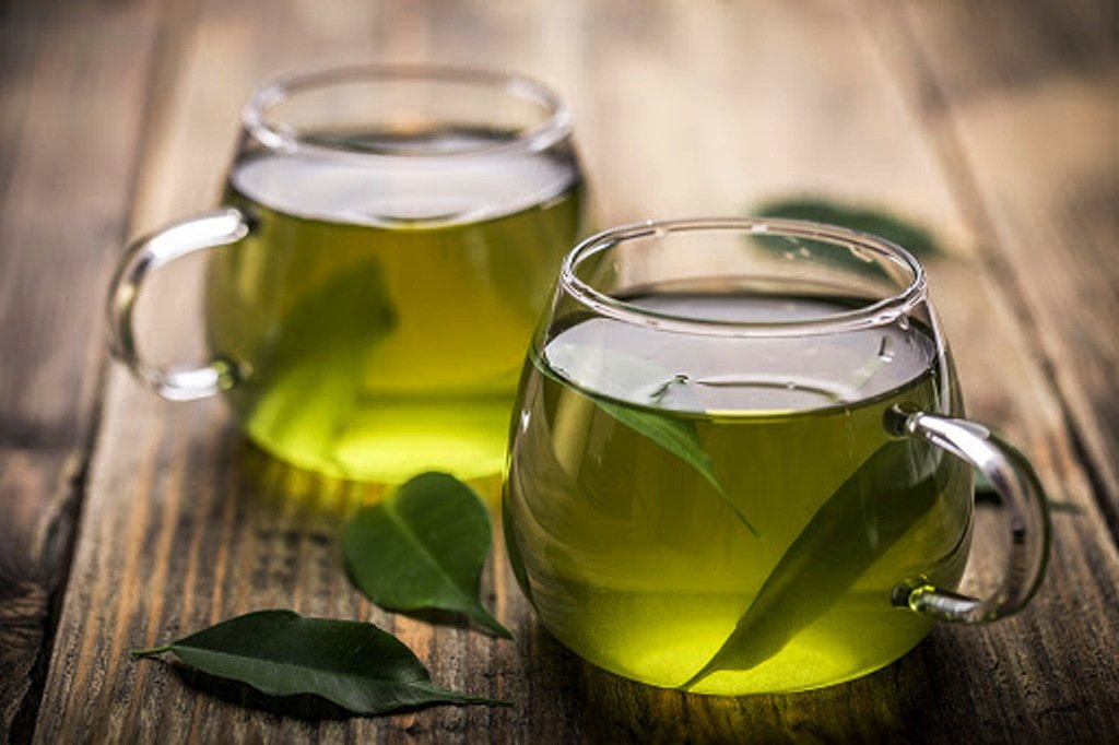 10 Benefícios à Saúde do Chá Verde