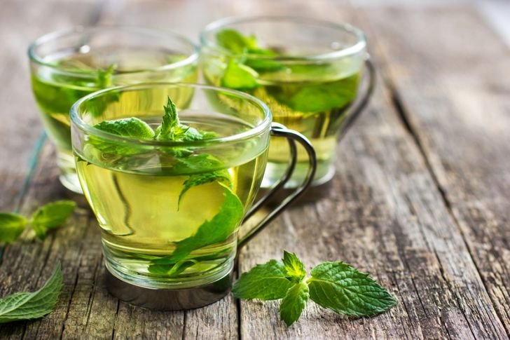 12 Benefícios do Chá e Extrato do Hortelã-Pimenta 