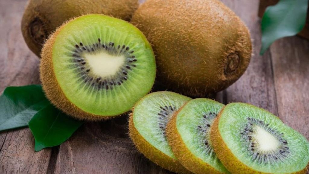 4 Benefícios para a Saúde do Kiwi