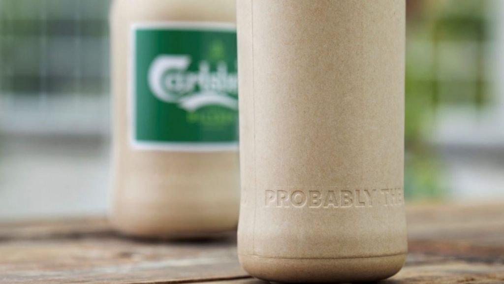 Cerveja Carlsberg Testa Nova Garrafa Reciclável à Base de Plantas